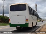 Ônibus Particulares 8233 na cidade de Vitória da Conquista, Bahia, Brasil, por João Pedro Rocha. Número da foto: #:id.