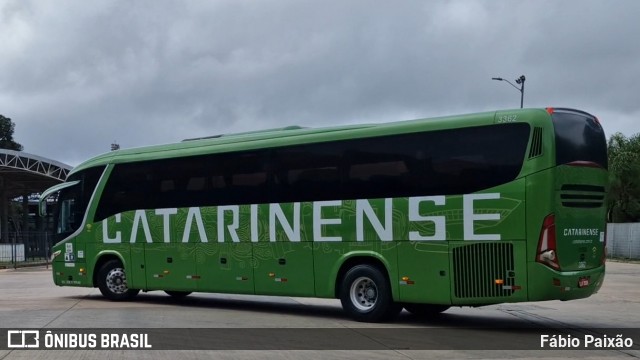 Auto Viação Catarinense 3362 na cidade de Curitiba, Paraná, Brasil, por Fábio Paixão. Número da foto: #12837340.