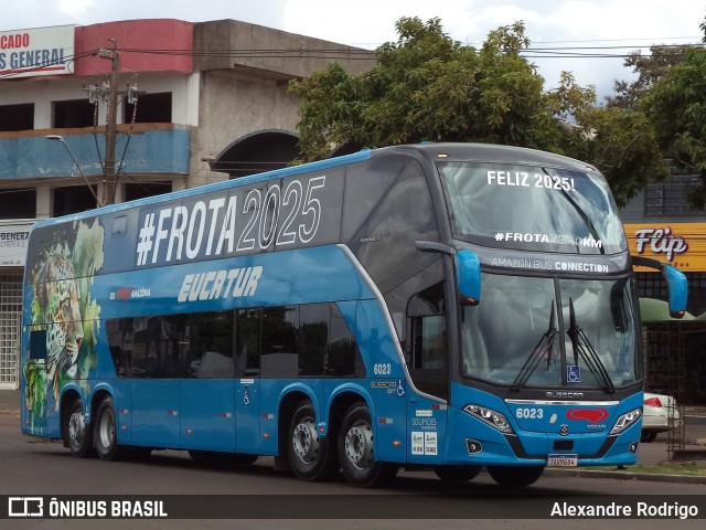Eucatur - Empresa União Cascavel de Transportes e Turismo 6023 na cidade de Cascavel, Paraná, Brasil, por Alexandre Rodrigo. Número da foto: #12837467.