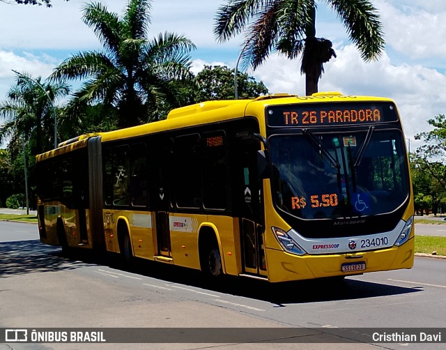 Viação Pioneira 234010 na cidade de Brasília, Distrito Federal, Brasil, por Cristhian Davi. Número da foto: #12837183.