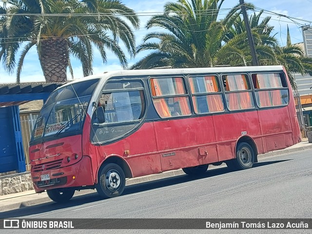 Buses Nuevo Amanecer 11 na cidade de El Tabo, San Antonio, Valparaíso, Chile, por Benjamín Tomás Lazo Acuña. Número da foto: #12839841.