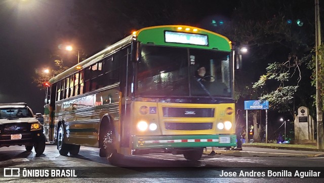 Autotransportes Mata Irola A13 na cidade de Paraíso, Cartago, Costa Rica, por Jose Andres Bonilla Aguilar. Número da foto: #12837409.
