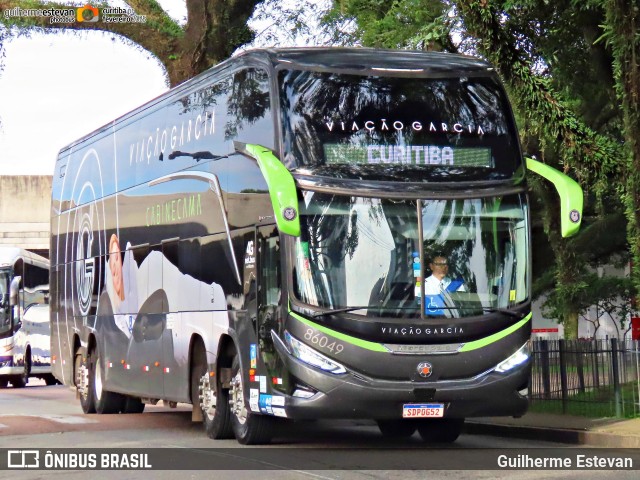 Viação Garcia 86049 na cidade de Curitiba, Paraná, Brasil, por Guilherme Estevan. Número da foto: #12837307.