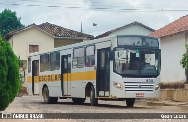 Escolares 930 na cidade de Ataléia, Minas Gerais, Brasil, por Gean Lucas. Número da foto: #12840418.