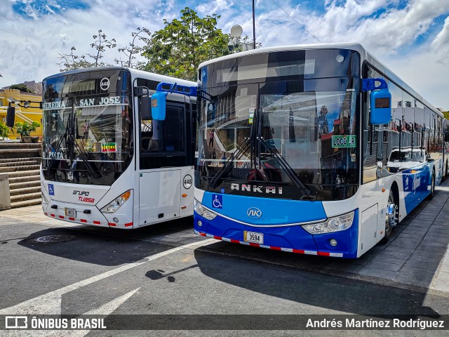Transportes Otto y Eladio Leiva 04 na cidade de Catedral, San José, San José, Costa Rica, por Andrés Martínez Rodríguez. Número da foto: #12841486.