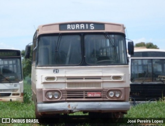 Transporte Rural 21 na cidade de Vicentina, Mato Grosso do Sul, Brasil, por José Pereira Lopes. Número da foto: #12839958.