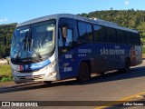 Viação São Silvestre 8100 na cidade de Itabirito, Minas Gerais, Brasil, por Arthur Soares. Número da foto: #12841217.