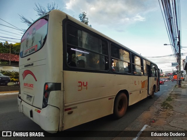Lince 34 na cidade de Asunción, Paraguai, por Eduardo Dodero. Número da foto: #12843410.