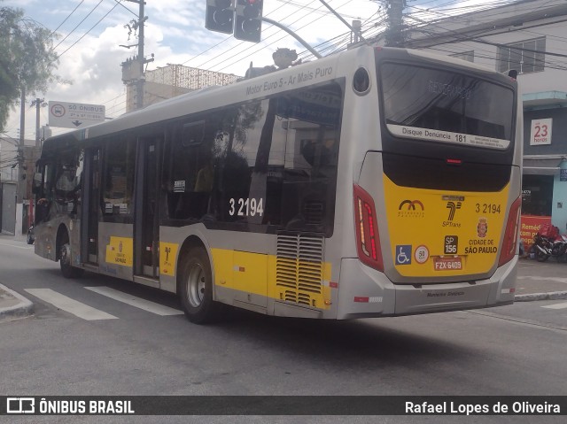 Viação Metrópole Paulista - Zona Leste 3 2194 na cidade de São Paulo, São Paulo, Brasil, por Rafael Lopes de Oliveira. Número da foto: #12842856.