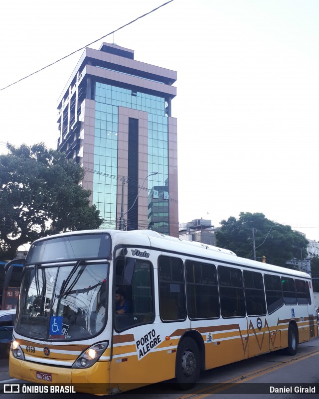 Companhia Carris Porto-Alegrense 0769 na cidade de Porto Alegre, Rio Grande do Sul, Brasil, por Daniel Girald. Número da foto: #12842823.