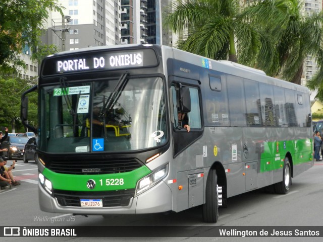 Cooperativa Fênix > Spencer Transporte 1 5228 na cidade de Barueri, São Paulo, Brasil, por Wellington de Jesus Santos. Número da foto: #12846220.
