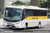 Escolares M211 na cidade de Rio de Janeiro, Rio de Janeiro, Brasil, por Paulo Henrique Pereira Borges. Número da foto: #12845281.