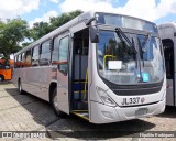 Expresso Azul JL337 na cidade de Curitiba, Paraná, Brasil, por Hipólito Rodrigues. Número da foto: #:id.