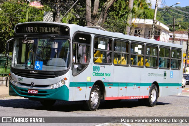 Cidade Real 1090 na cidade de Petrópolis, Rio de Janeiro, Brasil, por Paulo Henrique Pereira Borges. Número da foto: #12846627.