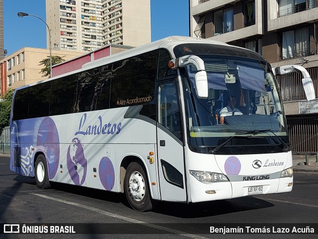Buses Landeros 58 na cidade de Estación Central, Santiago, Metropolitana de Santiago, Chile, por Benjamín Tomás Lazo Acuña. Número da foto: #12847738.