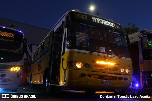Autobuses sin identificación - Chile CIRUELA CON LECHE na cidade de Santiago, Santiago, Metropolitana de Santiago, Chile, por Benjamín Tomás Lazo Acuña. Número da foto: #12786868.