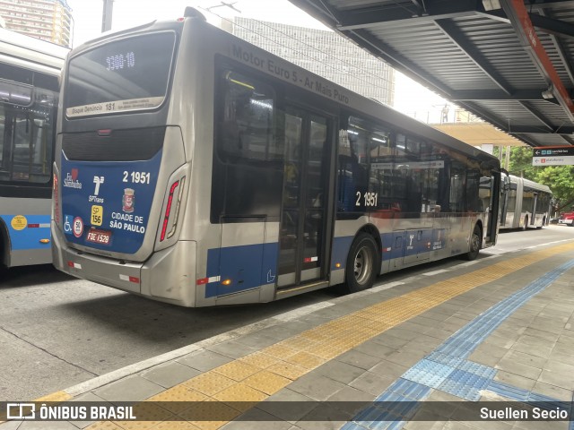 Sambaíba Transportes Urbanos 2 1951 na cidade de São Paulo, São Paulo, Brasil, por Suellen Secio. Número da foto: #12786089.