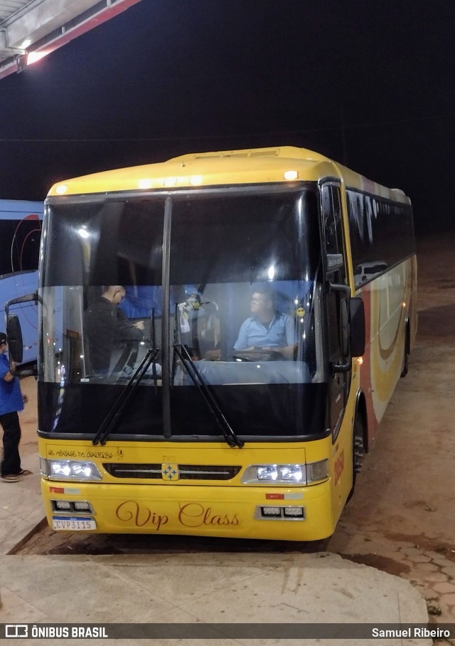 Ônibus Particulares 15 na cidade de Maranhão, Brasil, por Samuel Ribeiro. Número da foto: #12785988.