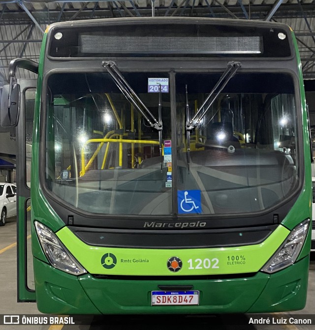 Metrobus 1202 na cidade de Goiânia, Goiás, Brasil, por André Luiz Canon. Número da foto: #12790322.