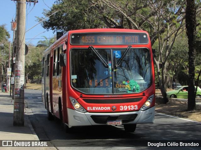 Viação Brasília 39133 na cidade de Belo Horizonte, Minas Gerais, Brasil, por Douglas Célio Brandao. Número da foto: #12789032.