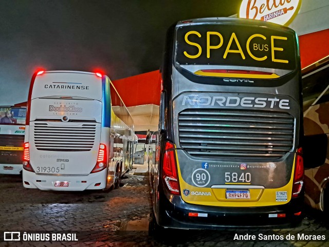 Expresso Nordeste 5840 na cidade de Pariquera-Açu, São Paulo, Brasil, por Andre Santos de Moraes. Número da foto: #12791367.