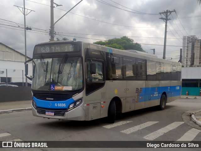 Transwolff Transportes e Turismo 6 6696 na cidade de São Paulo, São Paulo, Brasil, por Diego Cardoso da Silva. Número da foto: #12792615.