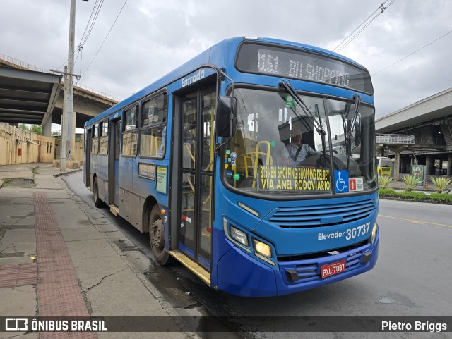 Auto Omnibus Nova Suissa 30737 na cidade de Belo Horizonte, Minas Gerais, Brasil, por Pietro Briggs. Número da foto: #12791114.