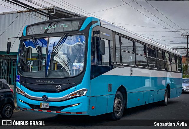 Buses Guadalupe 19 na cidade de Ipís, Goicoechea, San José, Costa Rica, por Sebastian Ávila. Número da foto: #12794537.