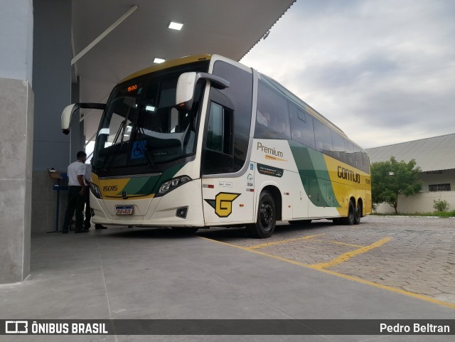Empresa Gontijo de Transportes 15015 na cidade de Almenara, Minas Gerais, Brasil, por Pedro Beltran. Número da foto: #12793575.
