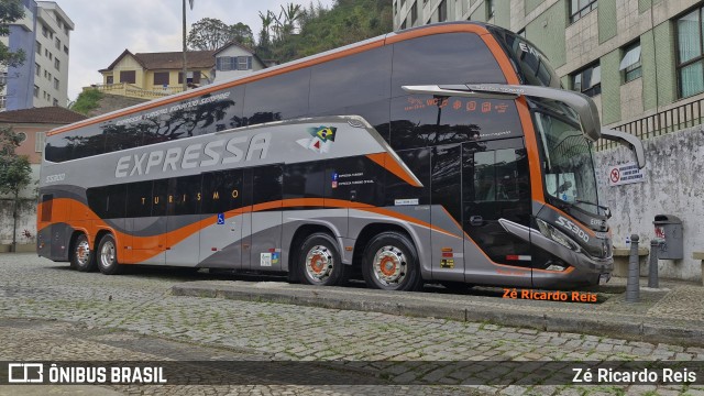 Expressa Turismo 55300 na cidade de Petrópolis, Rio de Janeiro, Brasil, por Zé Ricardo Reis. Número da foto: #12793761.