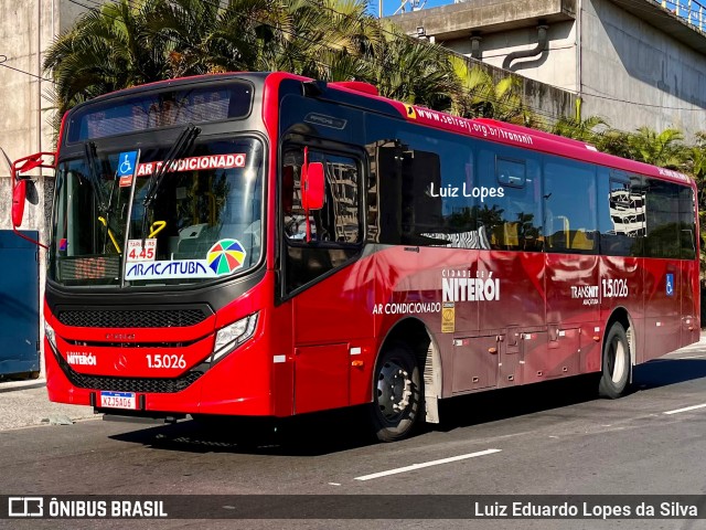 Viação Araçatuba 1.5.026 na cidade de Niterói, Rio de Janeiro, Brasil, por Luiz Eduardo Lopes da Silva. Número da foto: #12793464.
