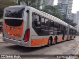 Viação Gato Preto 8 2424 na cidade de São Paulo, São Paulo, Brasil, por Rafael Lopes de Oliveira. Número da foto: #12793716.
