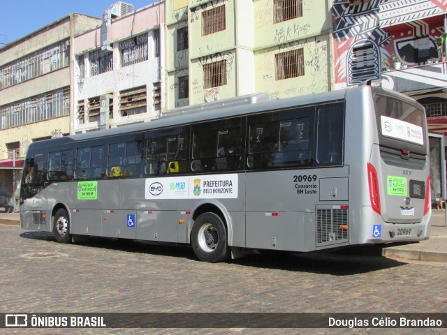 Viação Globo 20969 na cidade de Belo Horizonte, Minas Gerais, Brasil, por Douglas Célio Brandao. Número da foto: #12798352.