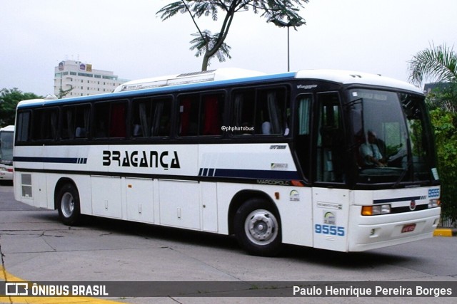 Auto Viação Bragança 9555 na cidade de São Paulo, São Paulo, Brasil, por Paulo Henrique Pereira Borges. Número da foto: #12797982.