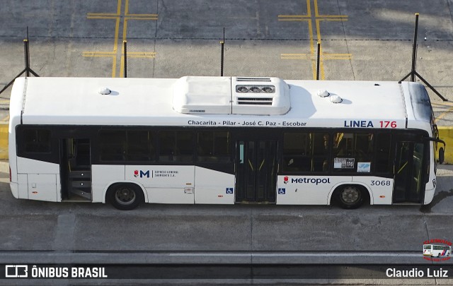 La Nueva Metropol 3068 na cidade de Ciudad Autónoma de Buenos Aires, Argentina, por Claudio Luiz. Número da foto: #12800254.