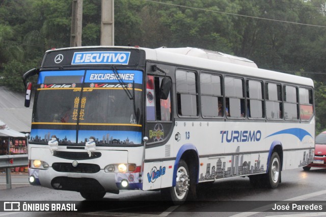 Autobuses sin identificación - Paraguai 13 na cidade de Caacupé, Cordillera, Paraguai, por José Paredes. Número da foto: #12801073.