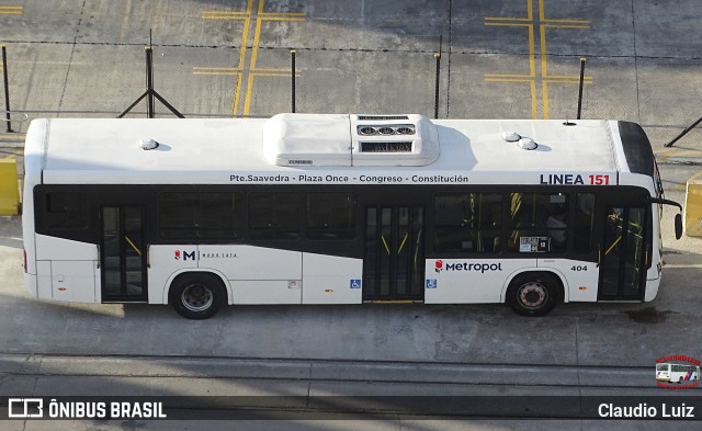La Nueva Metropol 404 na cidade de Ciudad Autónoma de Buenos Aires, Argentina, por Claudio Luiz. Número da foto: #12800189.