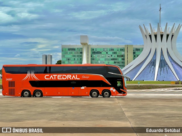 Catedral Turismo 24207 na cidade de Brasília, Distrito Federal, Brasil, por Eduardo Setúbal. Número da foto: #12799742.