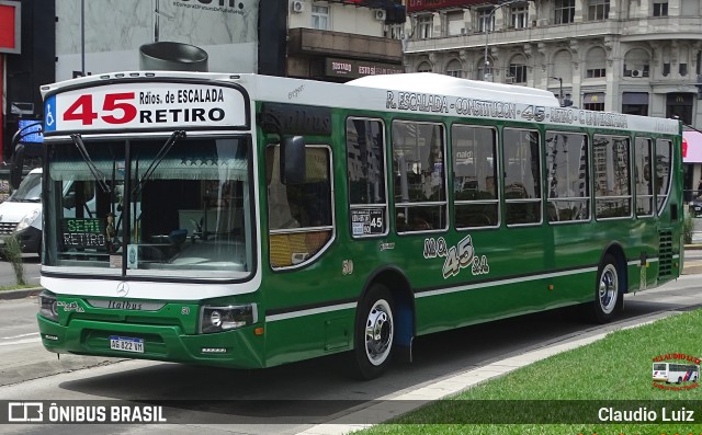 MO 45 50 na cidade de Ciudad Autónoma de Buenos Aires, Argentina, por Claudio Luiz. Número da foto: #12800852.
