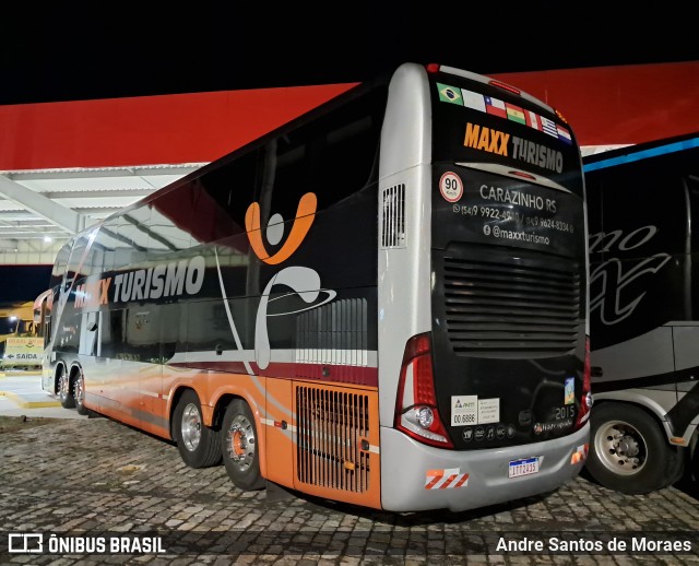 Maxxi Tours - Rota Andina 2015 na cidade de Registro, São Paulo, Brasil, por Andre Santos de Moraes. Número da foto: #12802959.