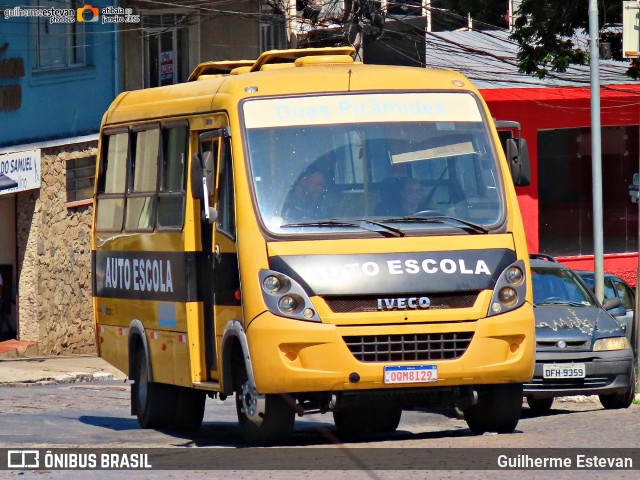 Duas Pirâmides Centro de Formação de Condutores OQM8I29 na cidade de Atibaia, São Paulo, Brasil, por Guilherme Estevan. Número da foto: #12803219.