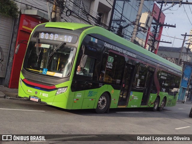 Viação Campo Belo 7 1032 na cidade de São Paulo, São Paulo, Brasil, por Rafael Lopes de Oliveira. Número da foto: #12801482.