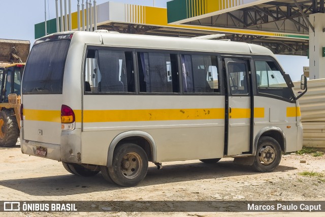 Ônibus Particulares  na cidade de Salvador, Bahia, Brasil, por Marcos Paulo Caput. Número da foto: #12801935.