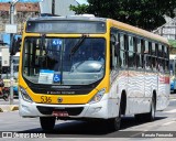 Empresa Metropolitana 536 na cidade de Recife, Pernambuco, Brasil, por Renato Fernando. Número da foto: #12803986.