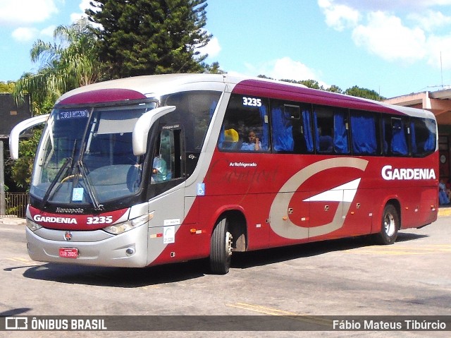 Expresso Gardenia 3235 na cidade de Três Corações, Minas Gerais, Brasil, por Fábio Mateus Tibúrcio. Número da foto: #12849078.