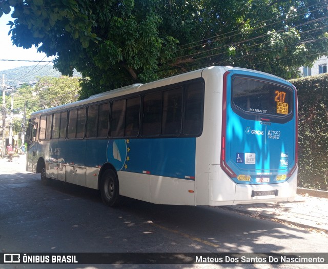 Viação Nossa Senhora das Graças A71592 na cidade de Rio de Janeiro, Rio de Janeiro, Brasil, por Mateus Dos Santos Do Nascimento. Número da foto: #12849801.