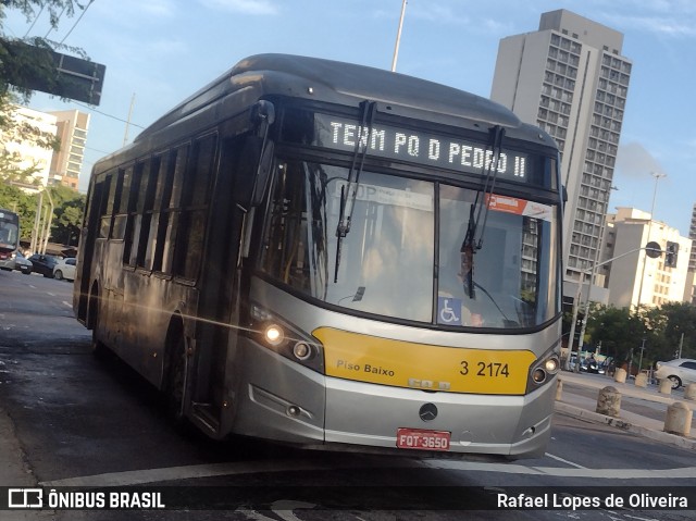 Viação Metrópole Paulista - Zona Leste 3 2174 na cidade de São Paulo, São Paulo, Brasil, por Rafael Lopes de Oliveira. Número da foto: #12850216.