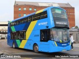 Metrobus 6802 na cidade de Redhill, Surrey, Inglaterra, por Fábio Takahashi Tanniguchi. Número da foto: #12849941.