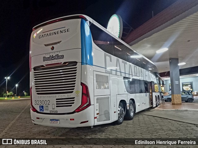 Auto Viação Catarinense 323002 na cidade de Santa Cruz do Rio Pardo, São Paulo, Brasil, por Edinilson Henrique Ferreira. Número da foto: #12876139.