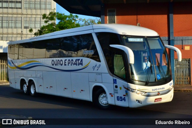 Viação Ouro e Prata 694 na cidade de Porto Alegre, Rio Grande do Sul, Brasil, por Eduardo Ribeiro. Número da foto: #12876090.